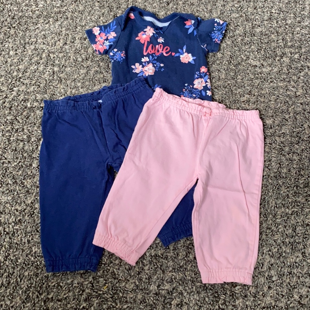 Carter’s outfit bundle